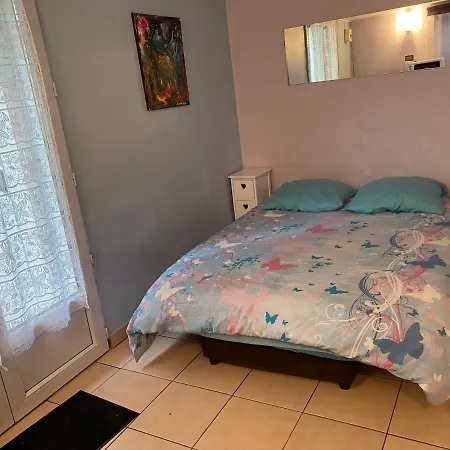 Charmant Studio Equipe Proche Paris Et Versailles Chaville Exterior photo